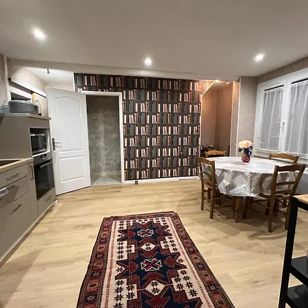Maison De Nathony بيت للعطل